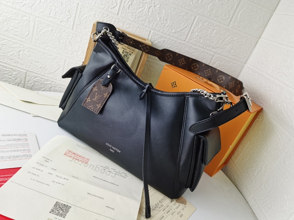 ルイヴィトンバッグ背面デザイン